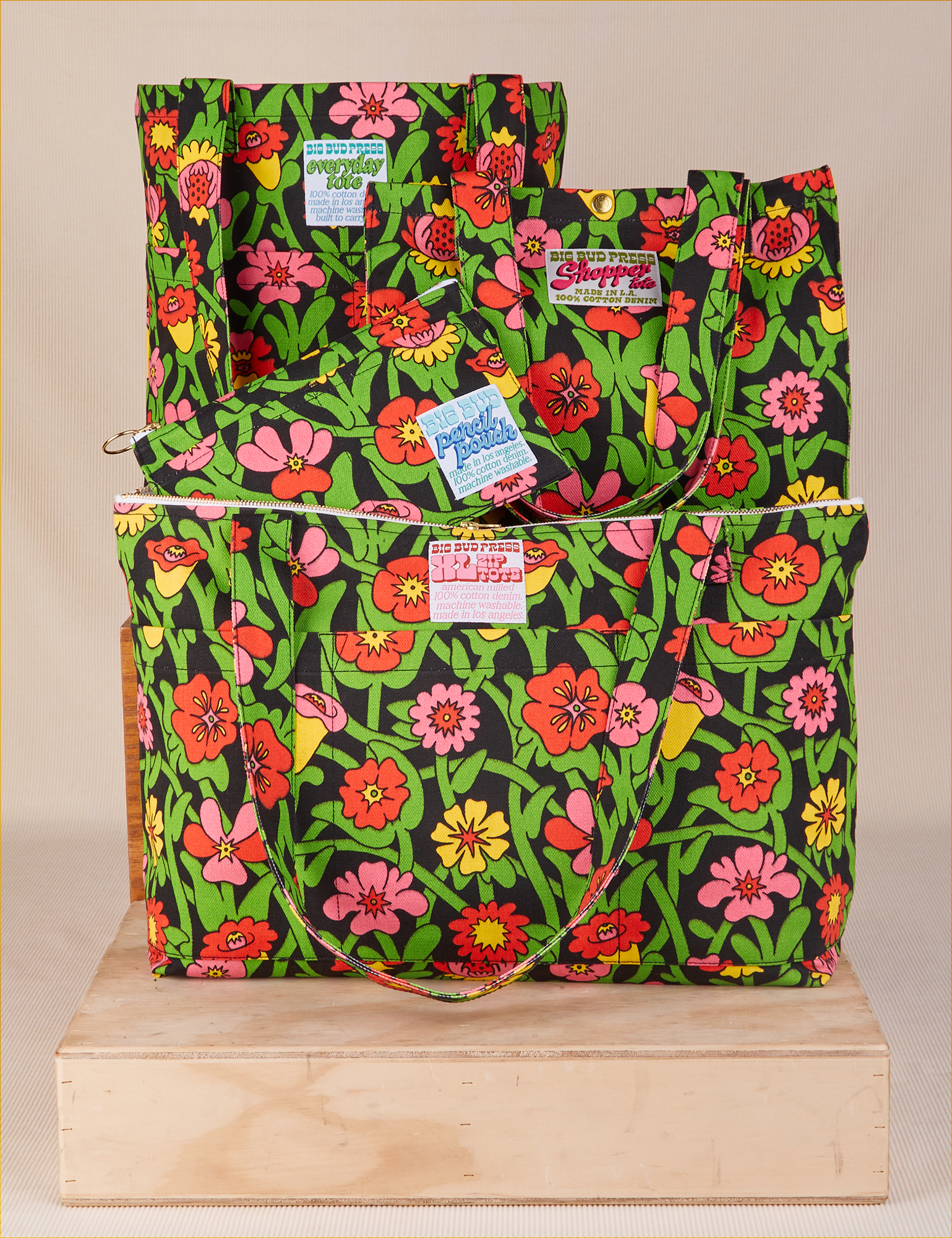 Everyday Tote, Shopper Tote, XL Tote and Pencil Pouch in the Flower Tangle print