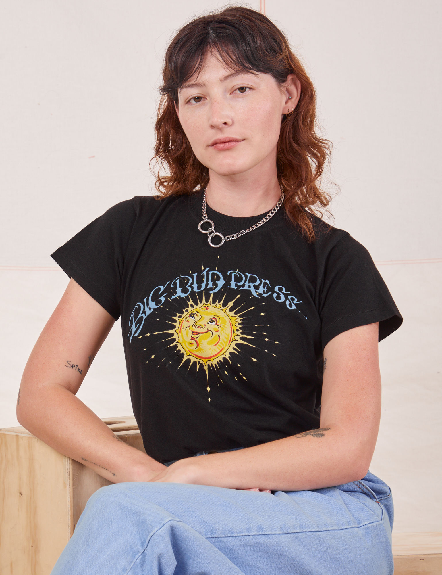 Alex is 5&#39;8&quot; and wearing P Sun Baby Organic Tee in Basic Black