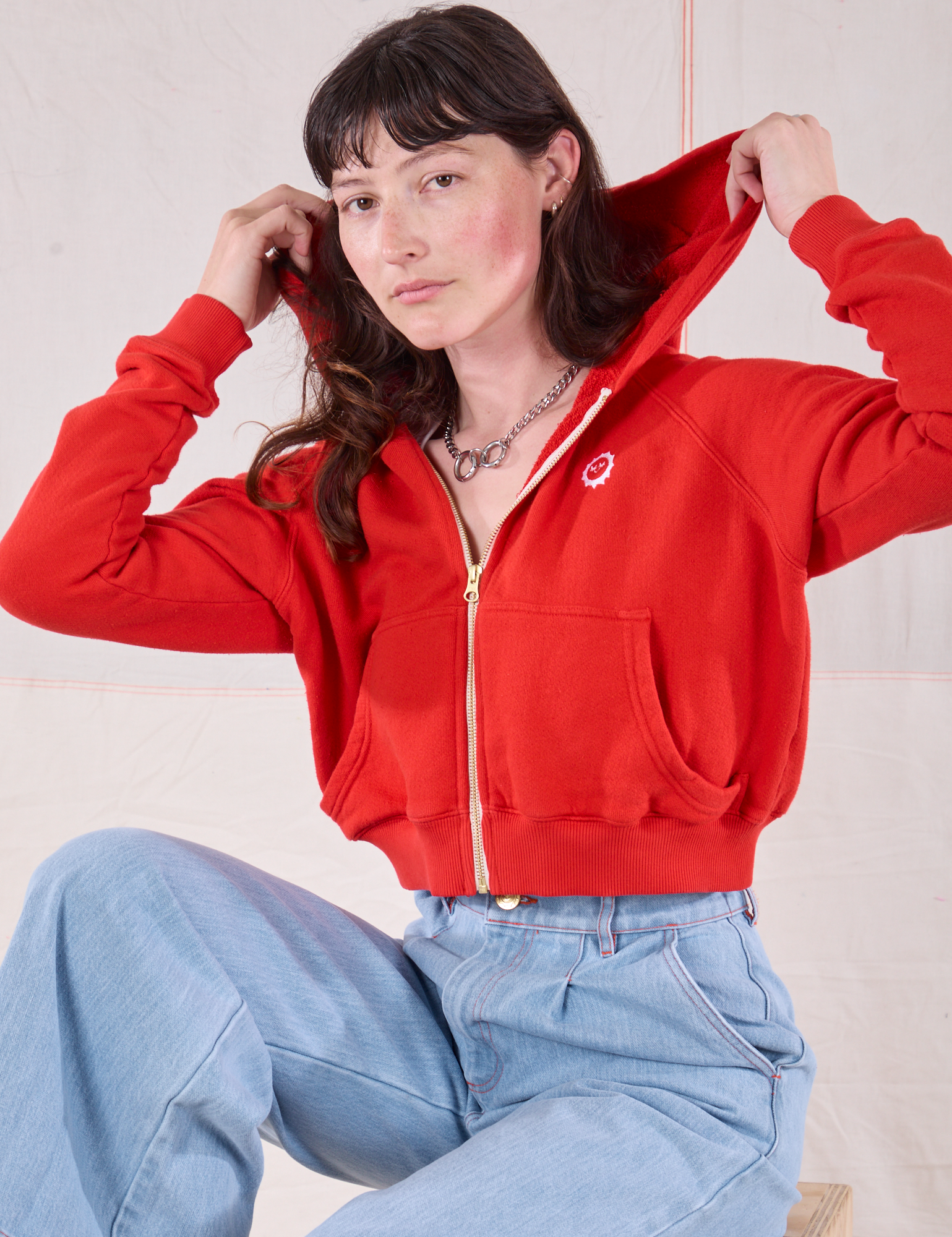 Cropped Zip Hoodie Mustang Red - Main Image