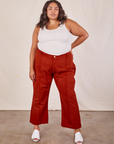 Alicia is 5'9" and wearing 2XL Western Pants in Paprika paired with a Tank Top in vintage tee off-white