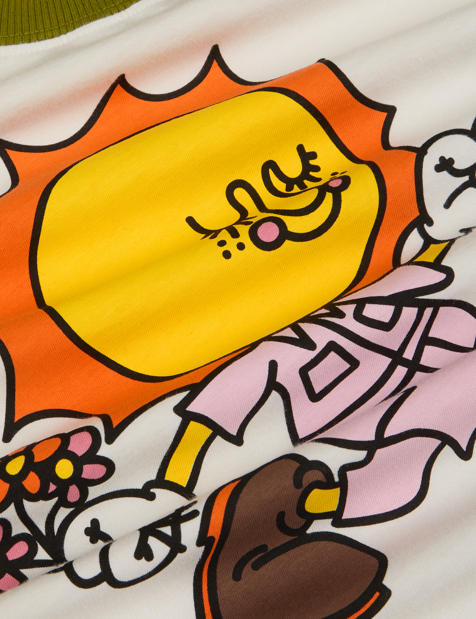 Anniversary Tee in Walkin' On Sun Baby close up