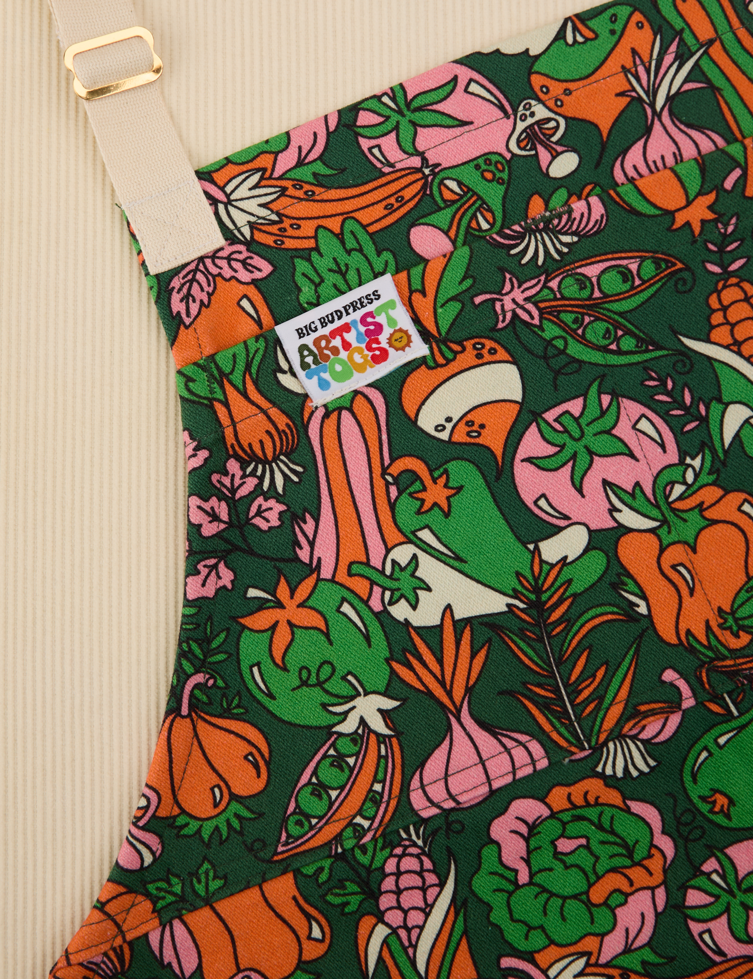 Kitchen Collection Full Apron fabric detail close up