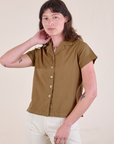 Alex is 5'8" and wearing P Pantry Button-Up in Desert Brown