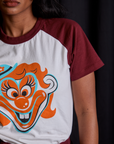 Raglan Tee in Clown close up on Kandia