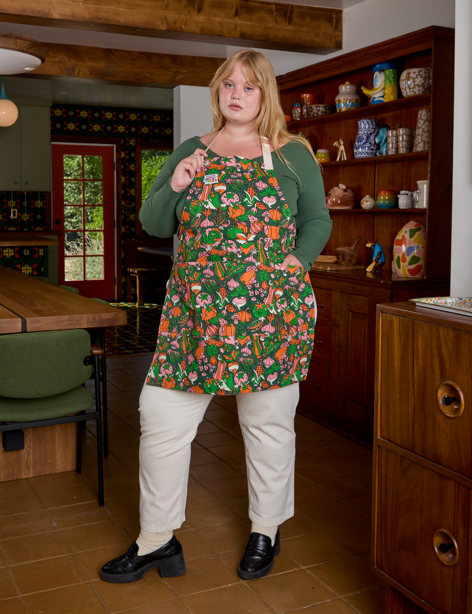 Kitchen Collection Full Apron on Juliet