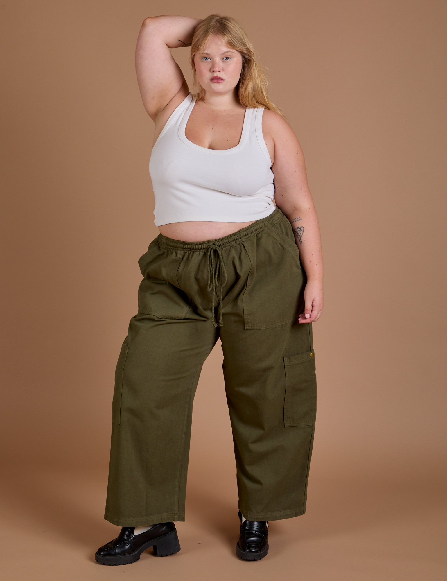 Drop Pocket Cargo Pants in Surplus Green and Cropped Tank in Vintage Tee White on Juliet