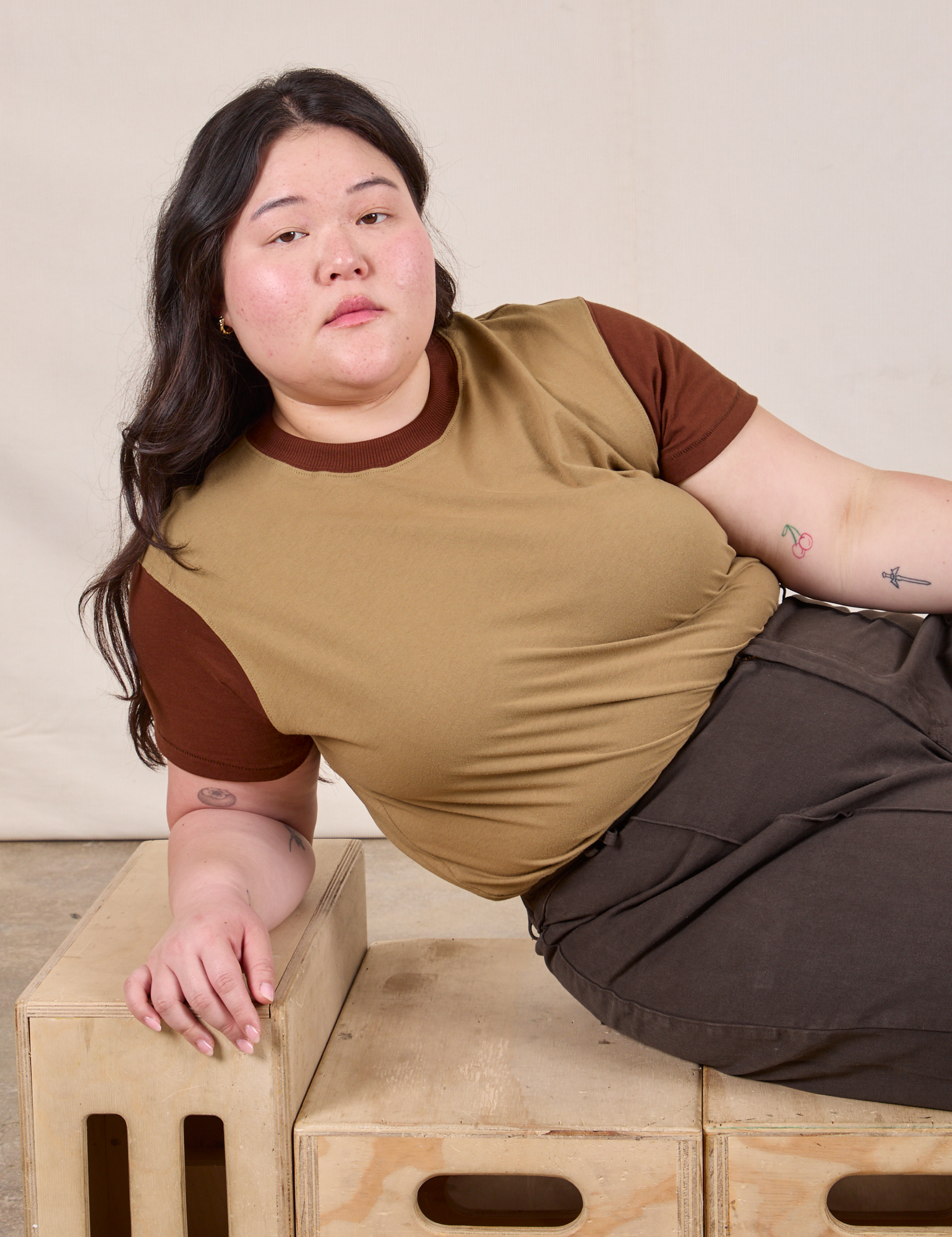 Mismatched Tee in Tan & Brown on Ashley