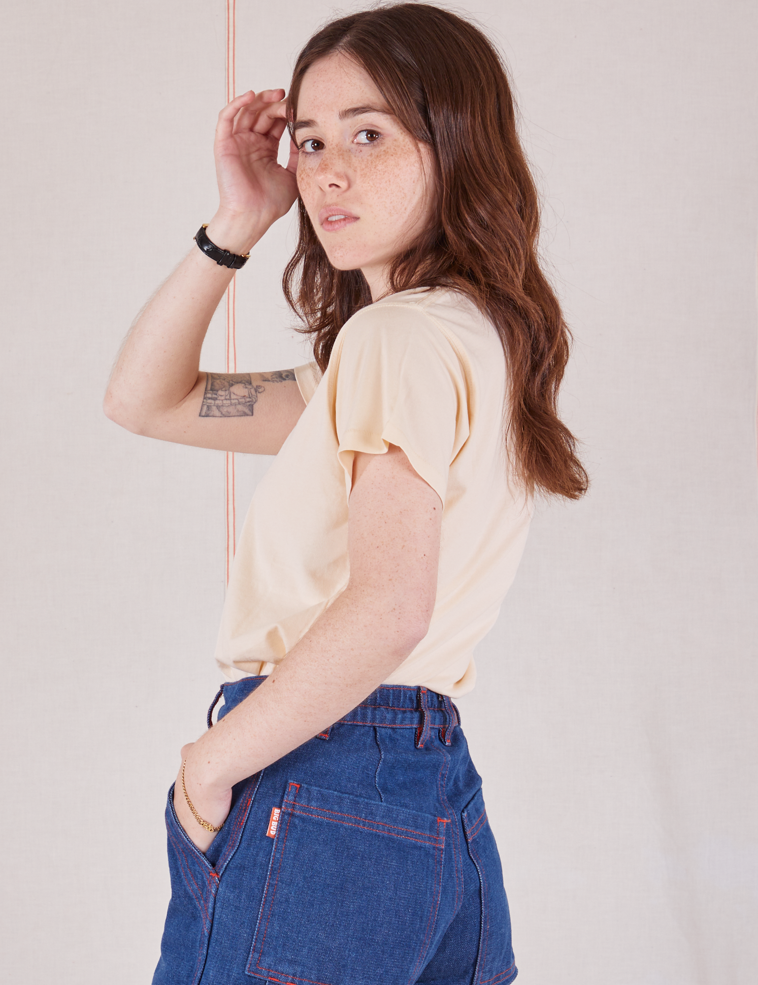 Organic Vintage Tee in Vintage Tee Off-White side view on Hana