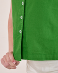 Pantry Button-Up in Kelly Green close up of buttons