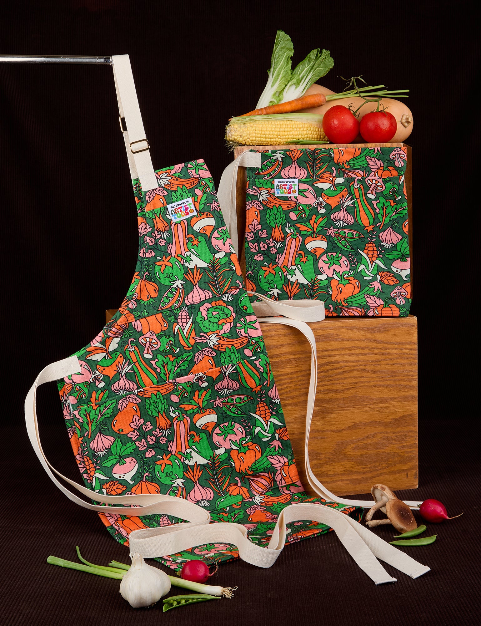 Kitchen Collection Waist Apron and Full Apron