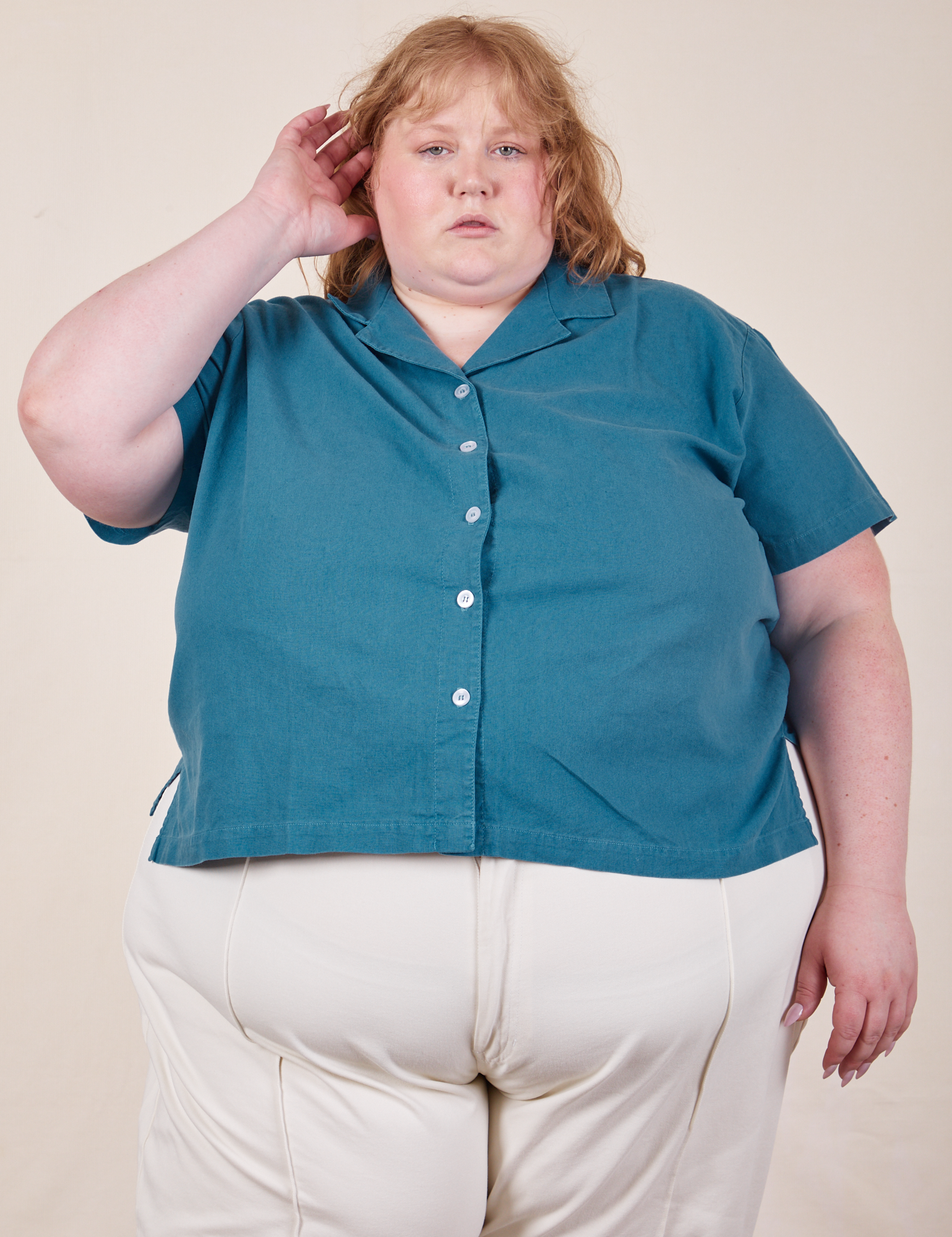 Catie is wearing size 5XL Pantry Button-Up in Marine Blue