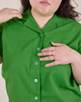 Pantry Button-Up in Kelly Green front close up on Ashley