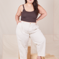 Ashley is 5'7" and wearing 1XL Petite Heavyweight Trousers in Vintage Off-White paired with espresso brown Cropped Cami.