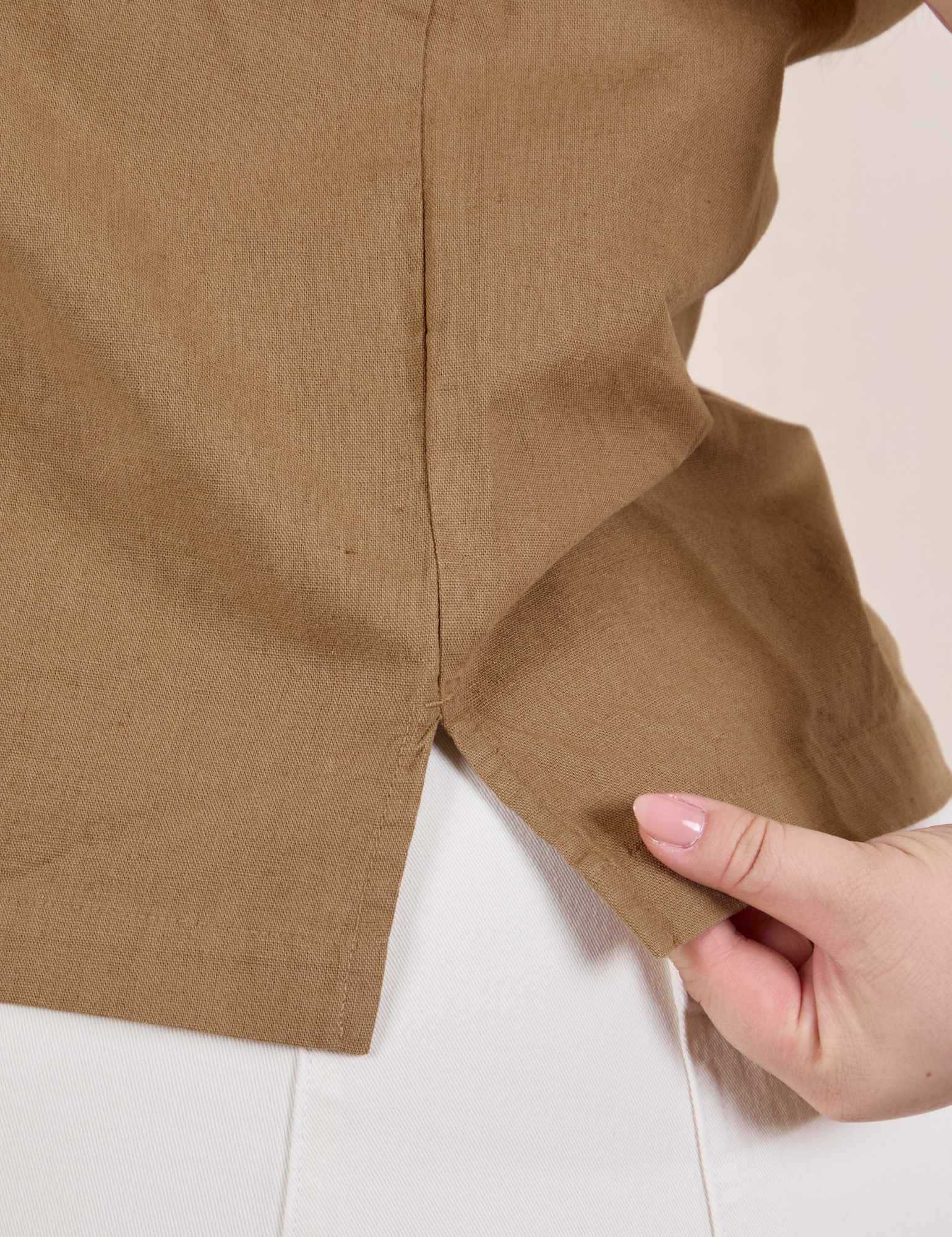 Pantry Button-Up in Desert Brown side vent close up