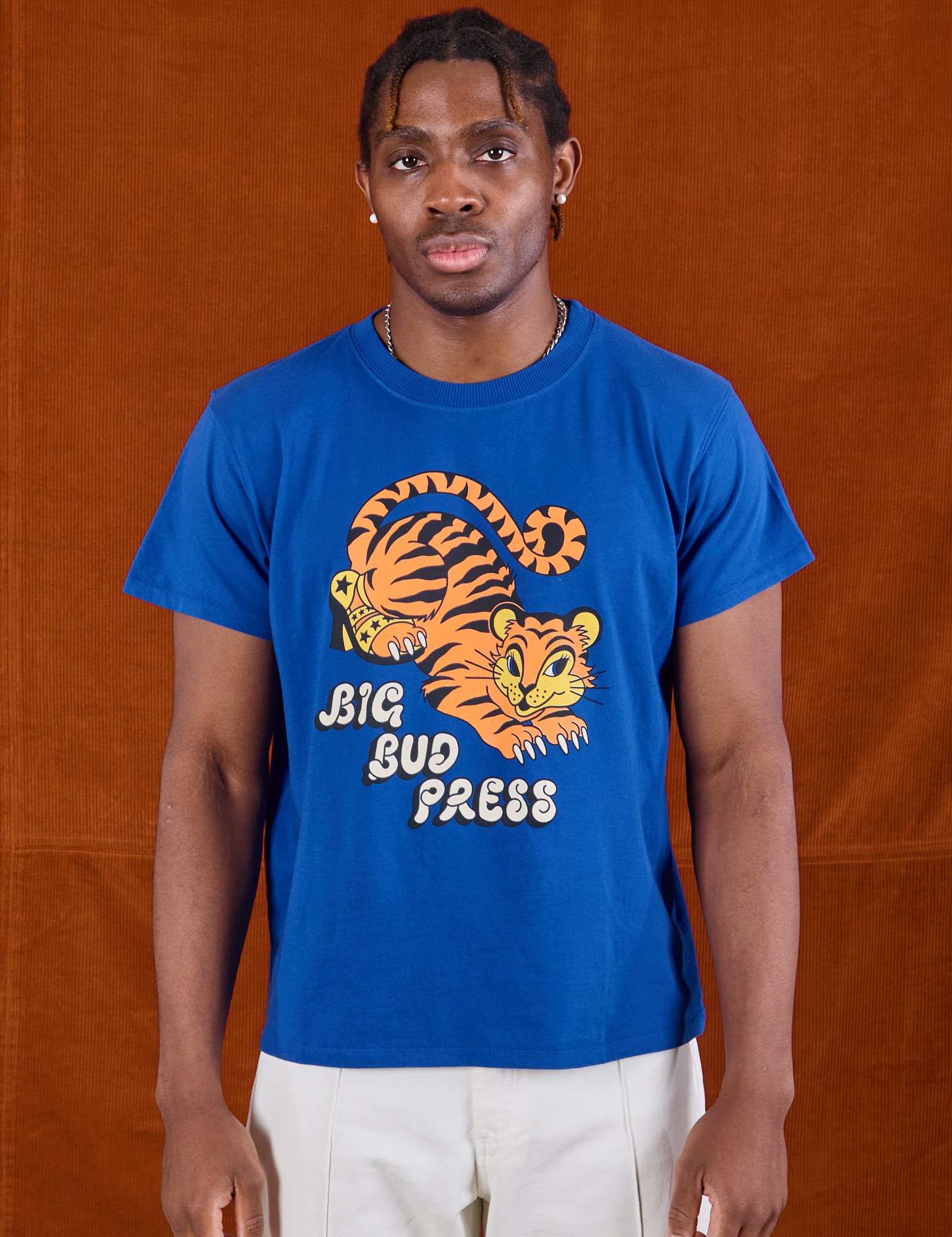 Isaac is 5’10” and wearing M BBP Tiger Tee