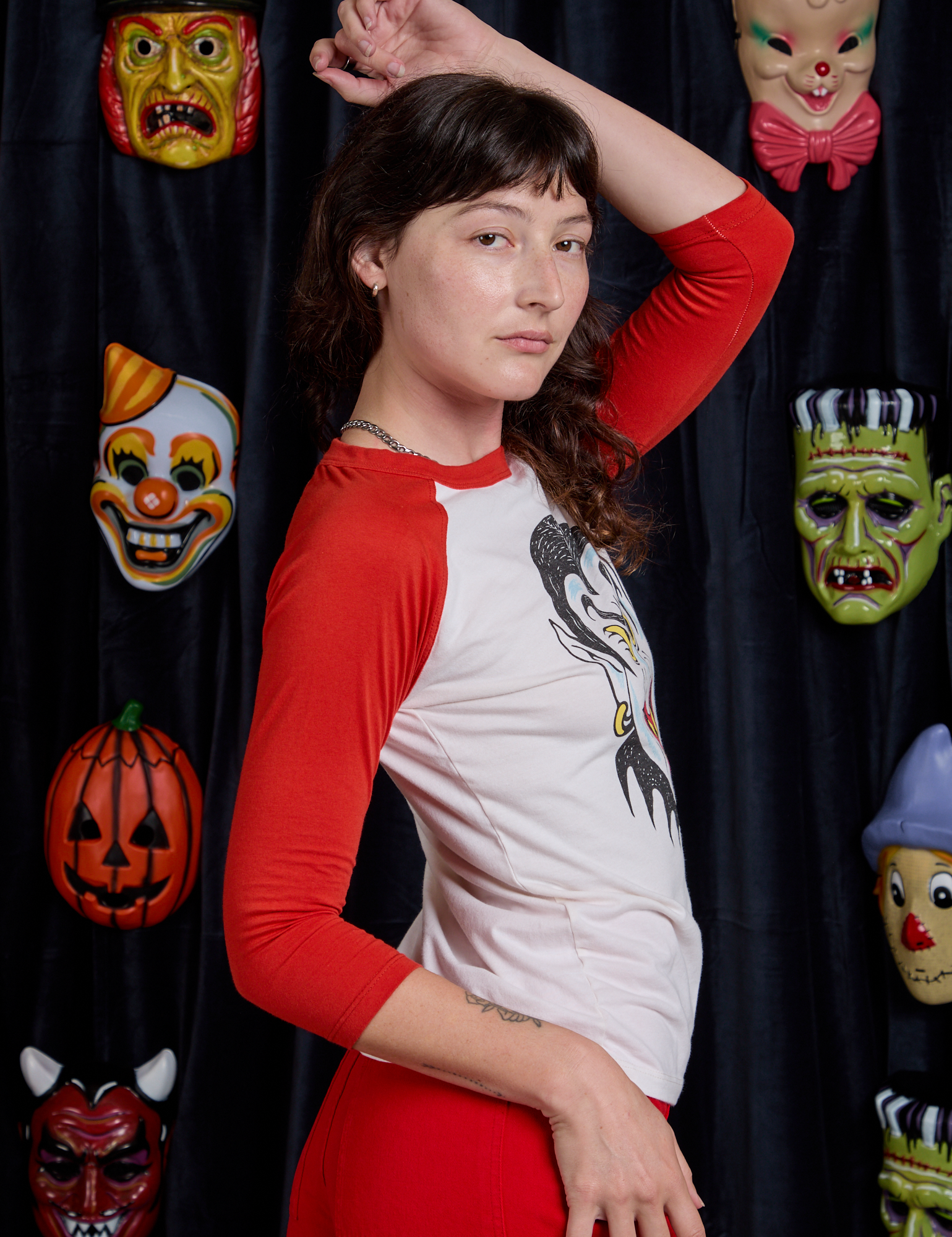 Raglan Tee in Dracula side view on Alex