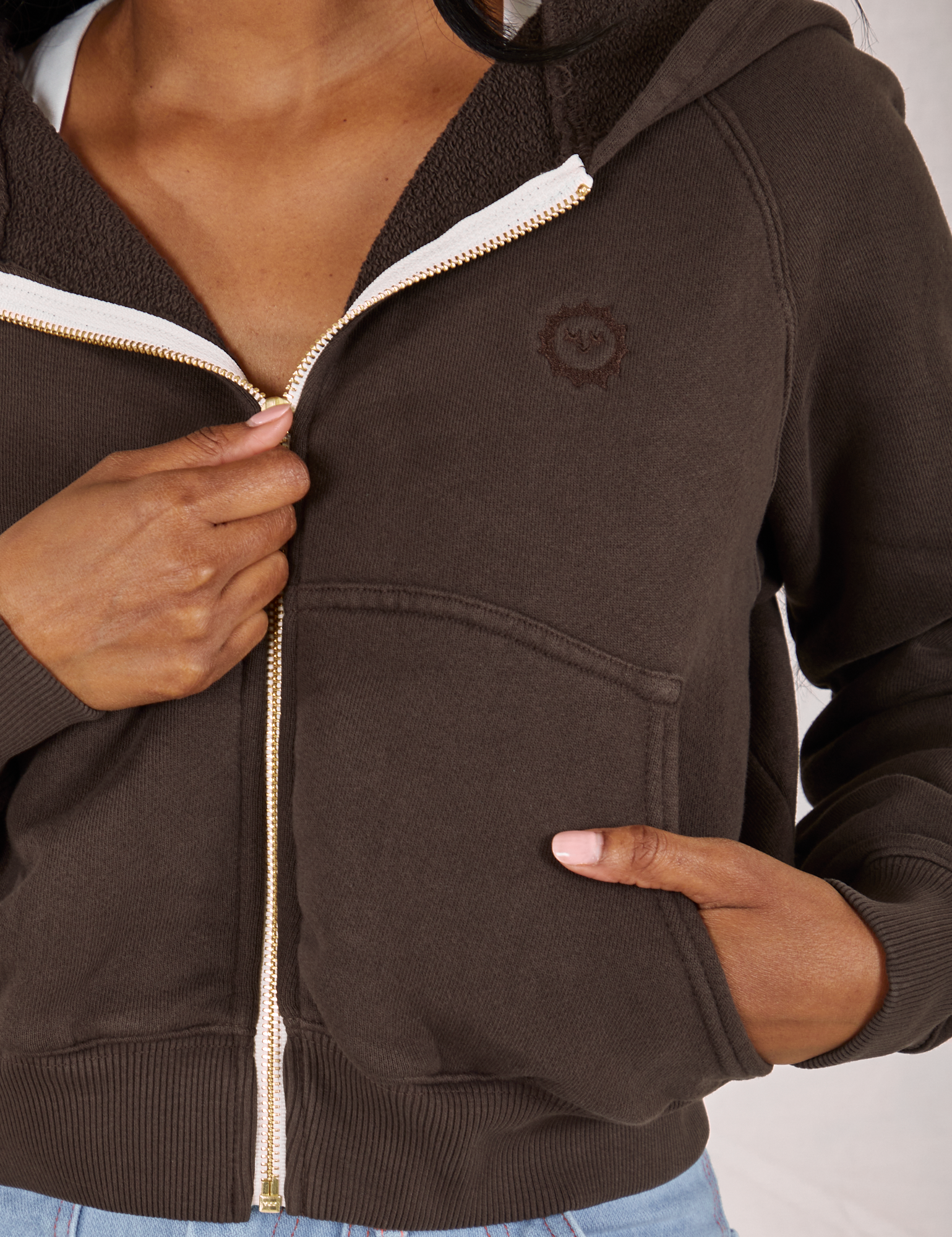 Cropped Zip Hoodie in Espresso Brown front close up on Kandia