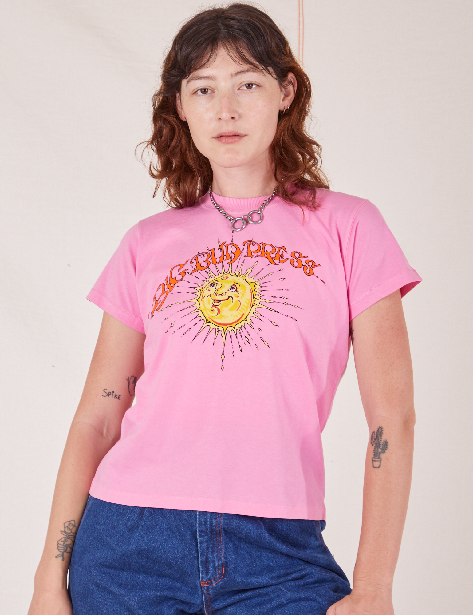 Alex is 5&#39;8&quot; and wearing P Sun Baby Organic Tee in Bubblegum Pink