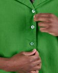 Pantry Button-Up in Kelly Green front close up on Isaac