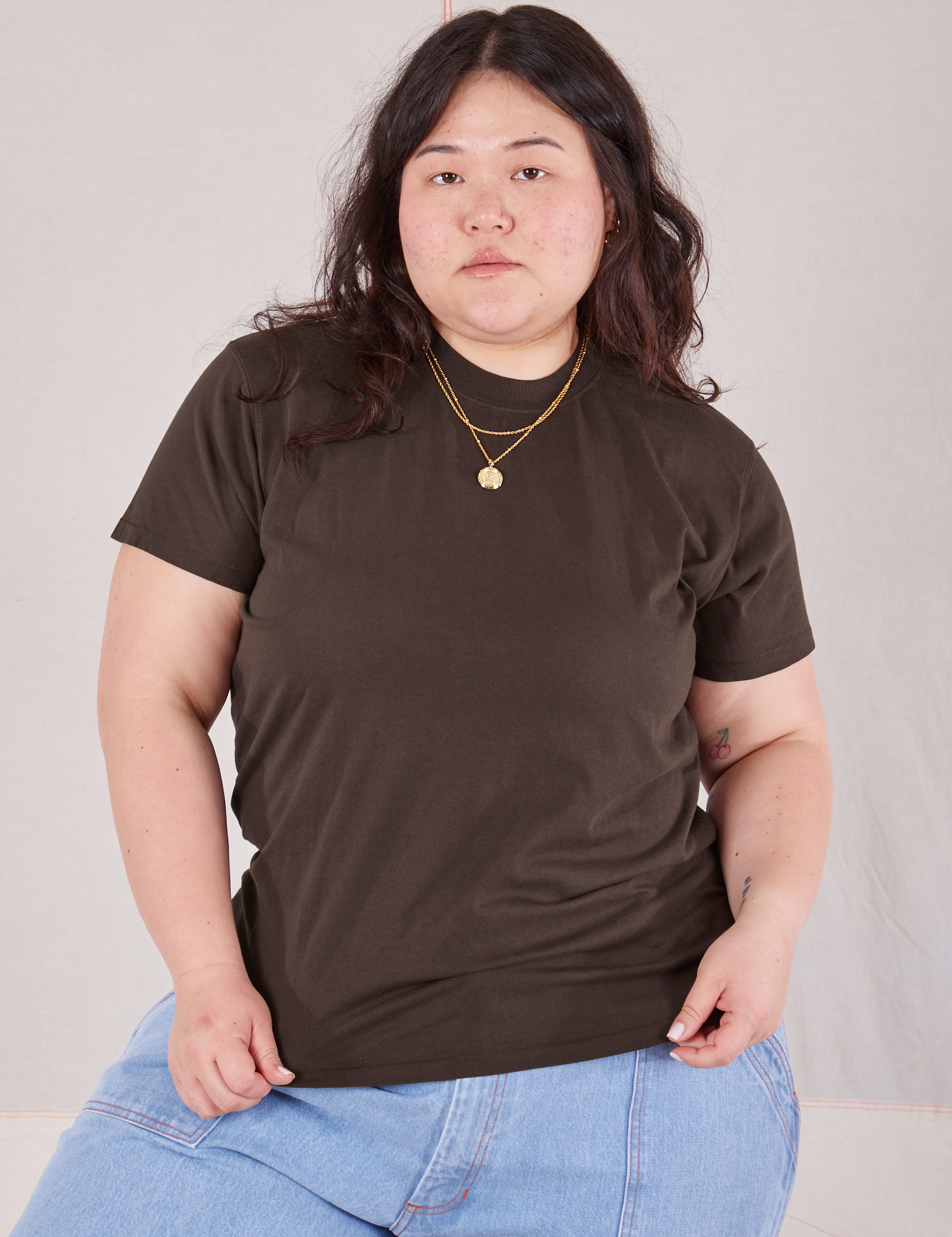 Ashley is wearing Organic Vintage Tee in Espresso Brown