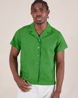 Pantry Button-Up in Kelly Green worn by Isaac