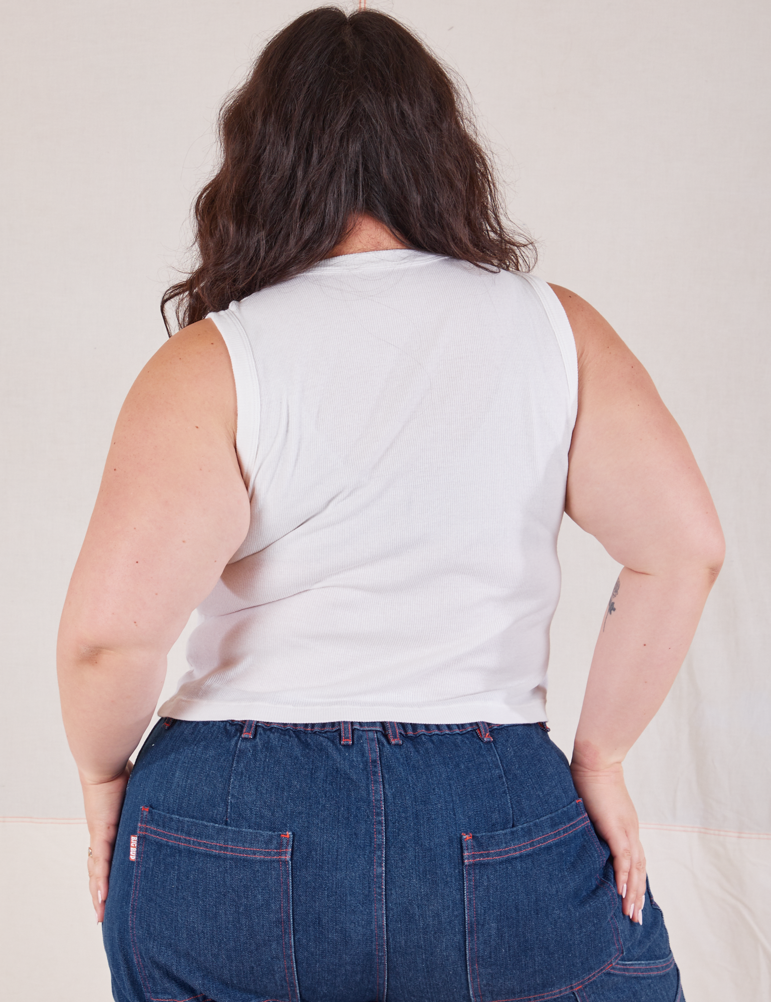 Muscle Tee in Vintage Tee Off-White back view on Ashley