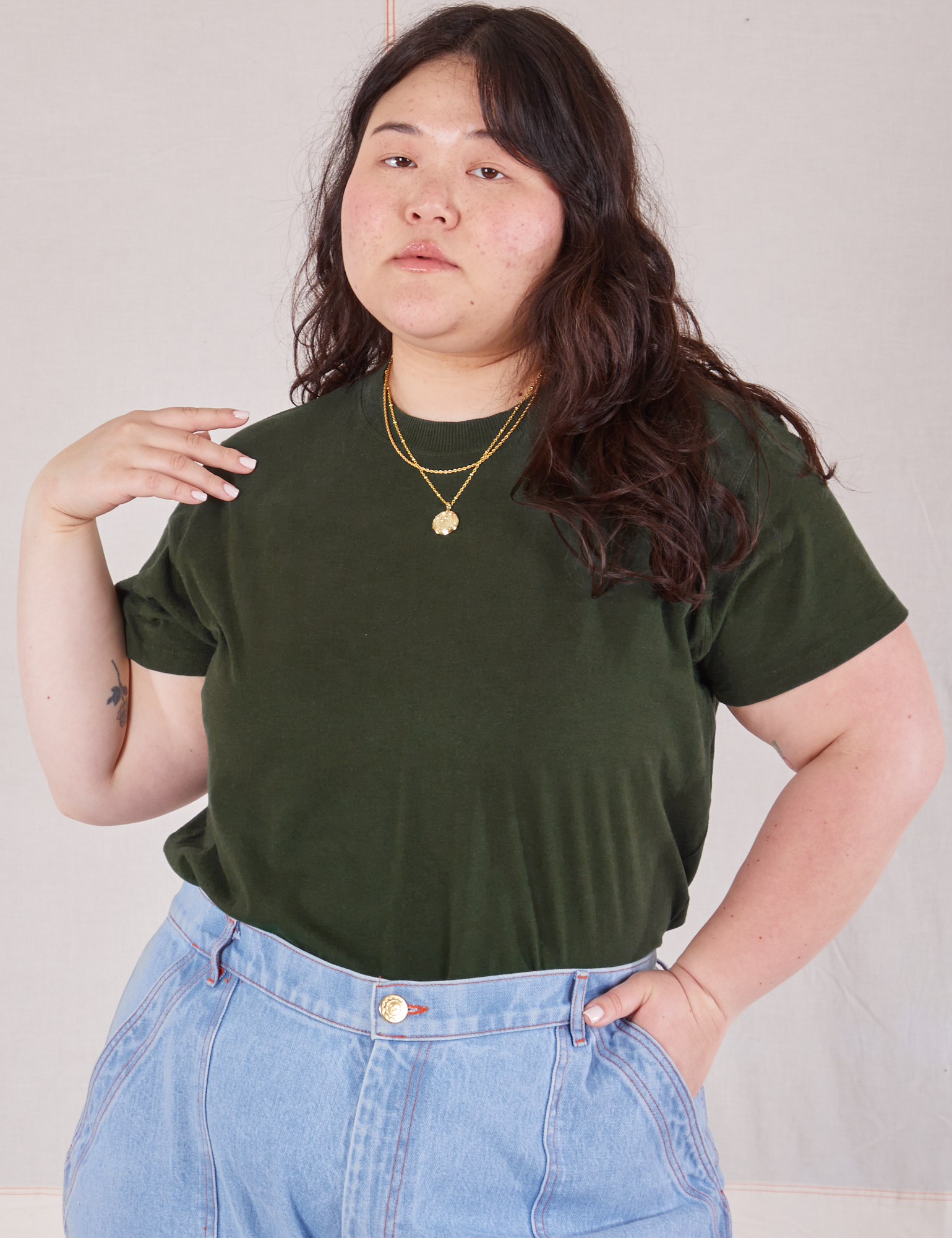 Ashley is wearing Organic Vintage Tee in Swamp Green