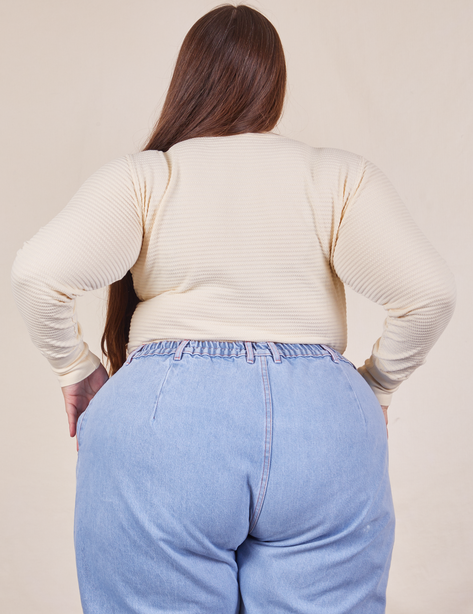 Back view of Honeycomb Thermal in Vintage Tee Off-White worn by Marielena