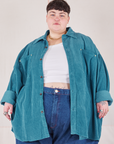 Jordan is 5'4" and wearing 4XL Corduroy Overshirt in Marine Blue