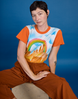 Close up of Alex in the Orange Mesa Airbrush Vintage Tee
