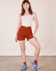 Alex is 5'8" and wearing XS Classic Work Shorts in Paprika paired with Tank Top in vintage tee off-white