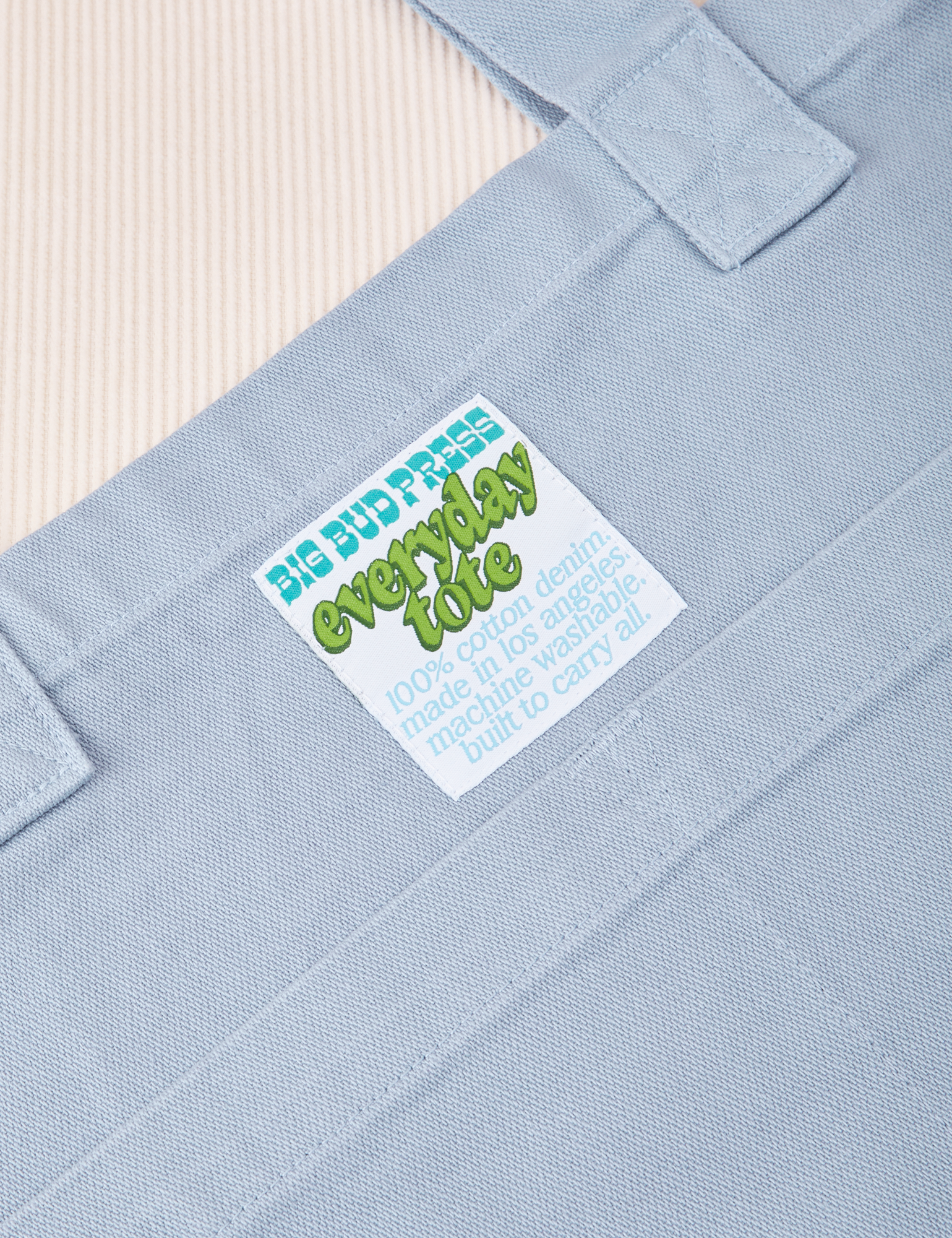Everyday Tote Bag in Periwinkle close up