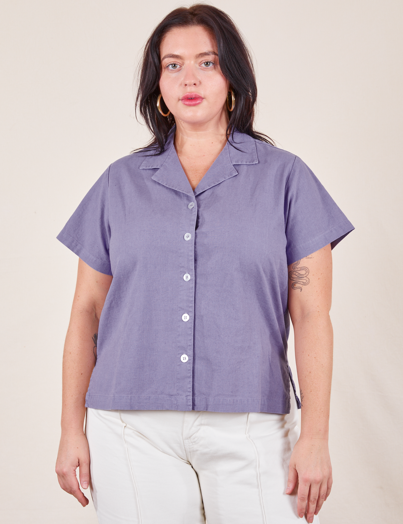 Faye is wearing Pantry Button-Up in Faded Grape