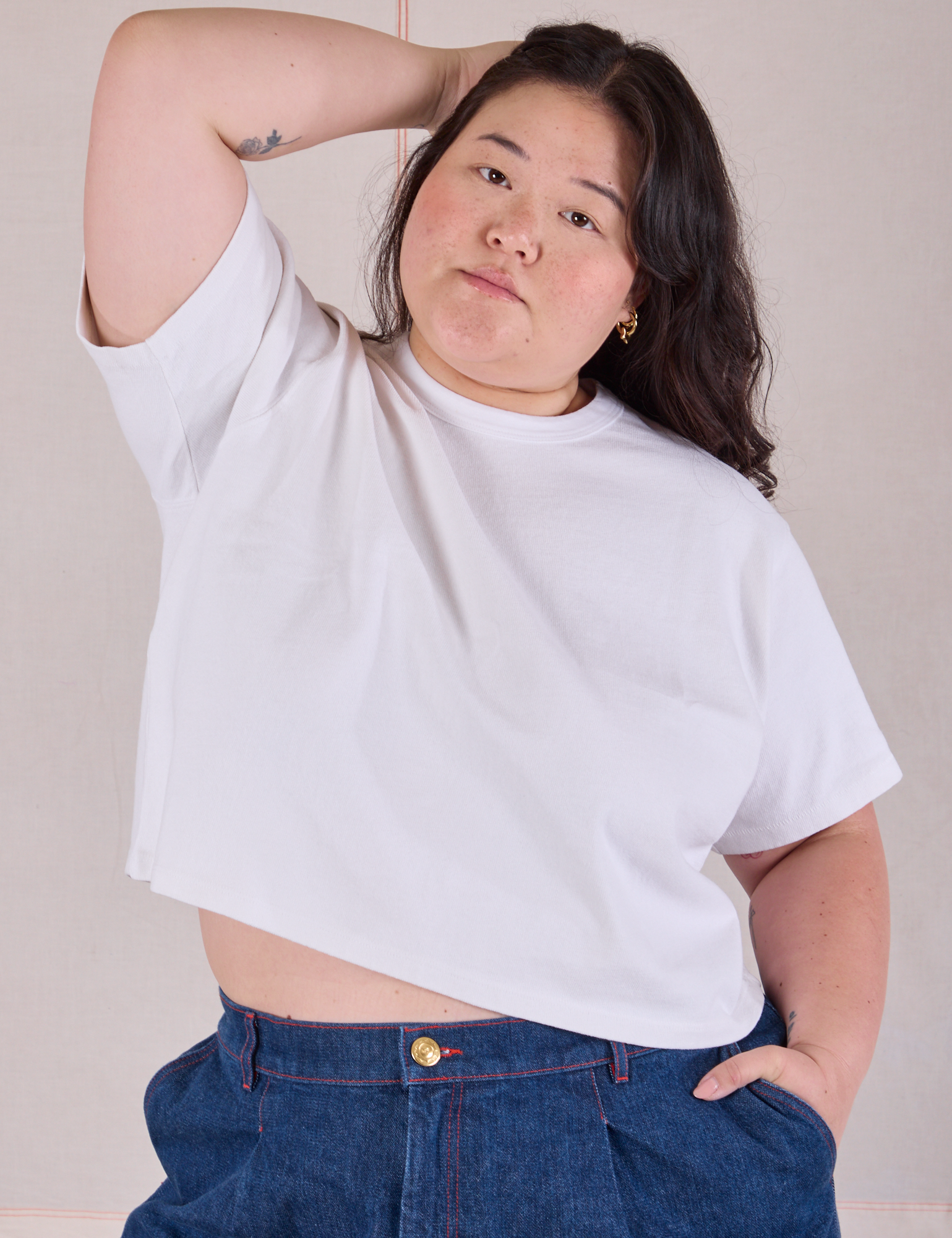 Ashley is 5'7" and wearing L Cropped Burly Tee in Vintage Tee White