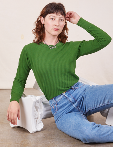 Alex is wearing Honeycomb Thermal in Lawn Green