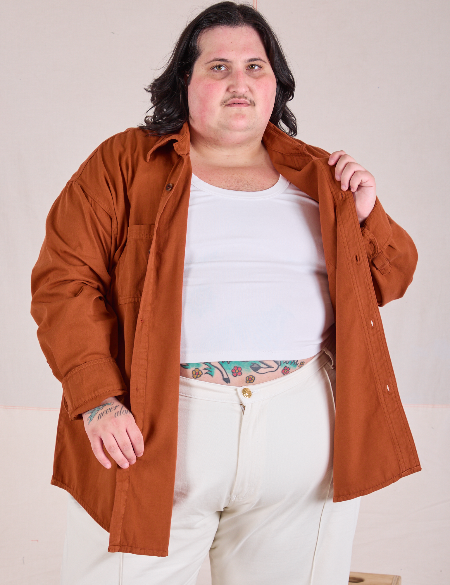 Sam is 5'10" and wearing 1XL Twill Overshirt in Burnt Terracotta with a Cropped Cami in vintage tee off-white underneath