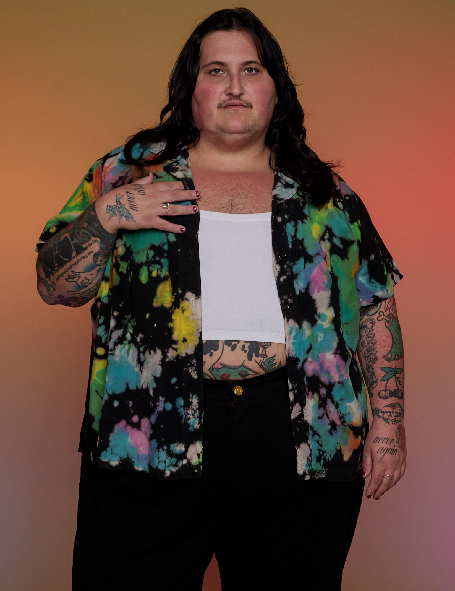 Sam is 5’10” and wearing 3XL Pantry Button-Up in Rainbow Magic Waters