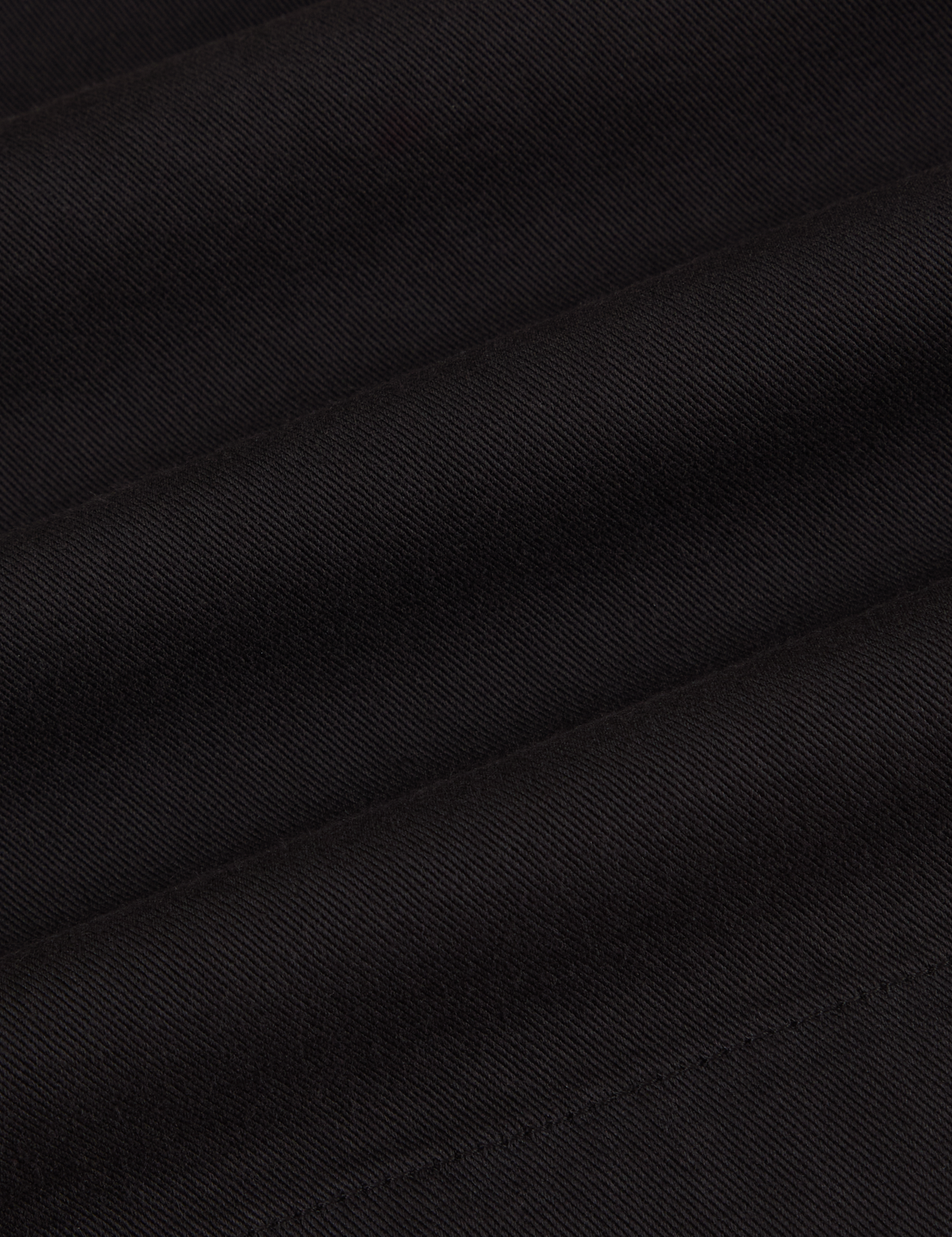 Pleated Trouser Shorts in Basic Black fabr