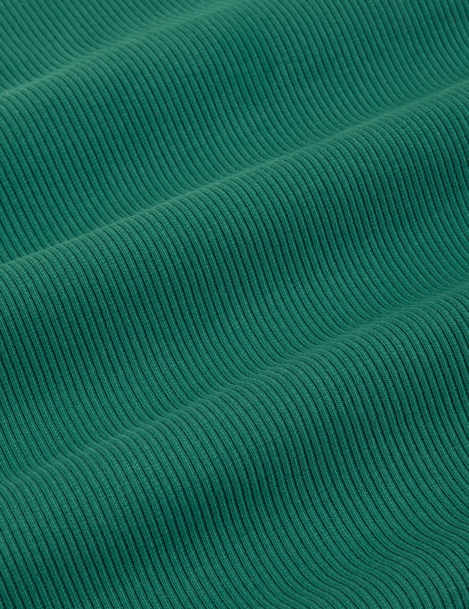 Long Sleeve V-Neck Tee in Hunter Green fabric detail close up