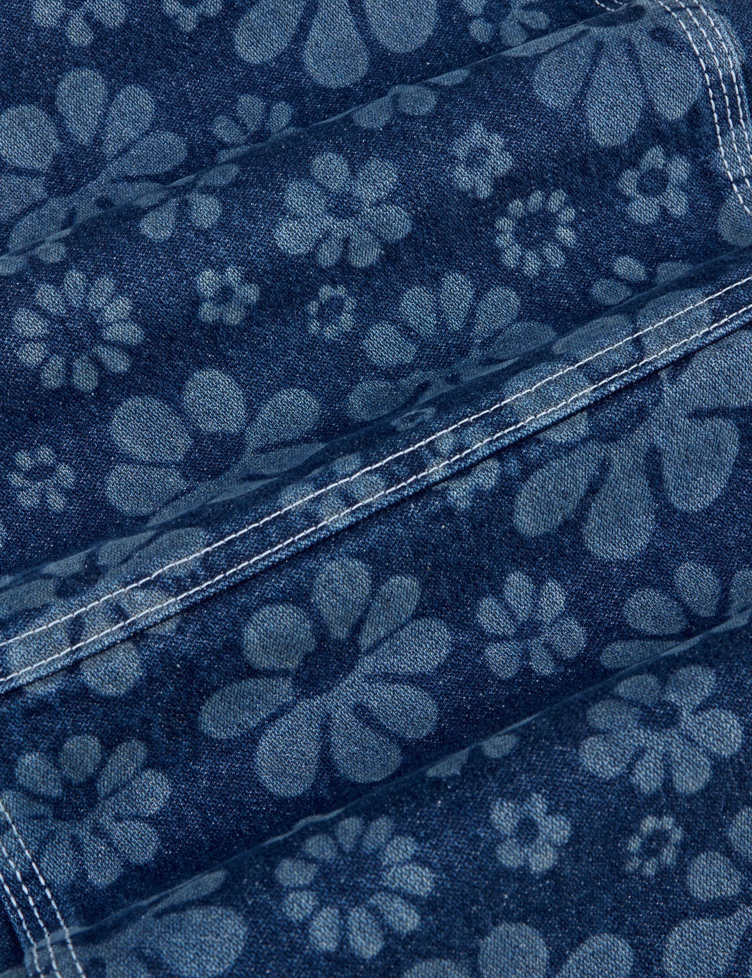 Mid-Rise Carpenter Jeans in Lazy Daisy fabric detail close up