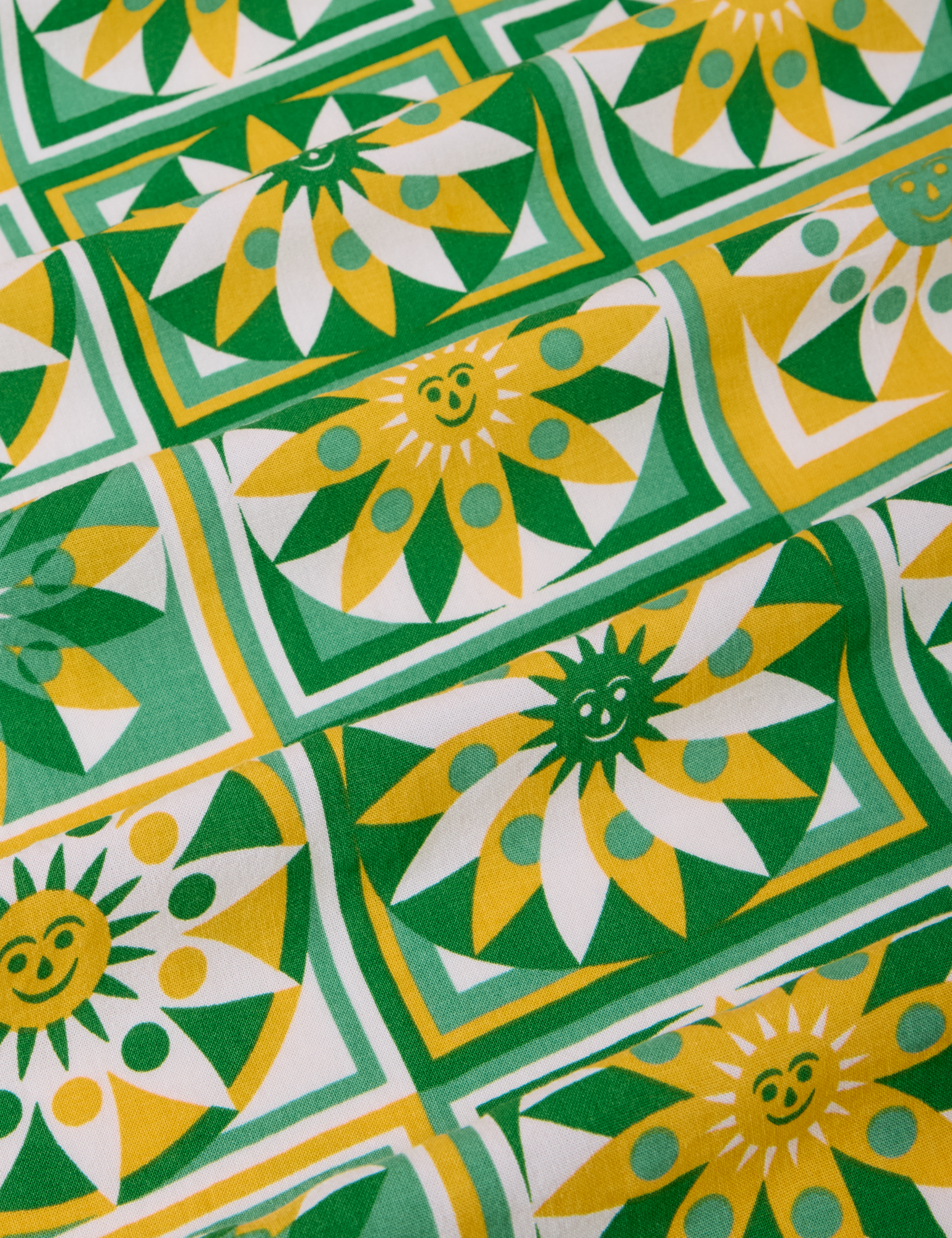 Spring Quilt Print Pantry Button-Up