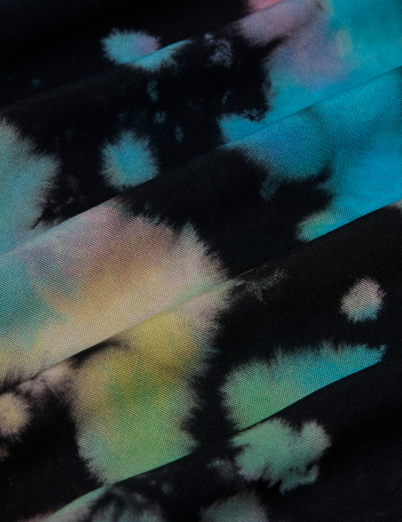 Pantry Button-Up in Rainbow Magic Waters fabric detail close up