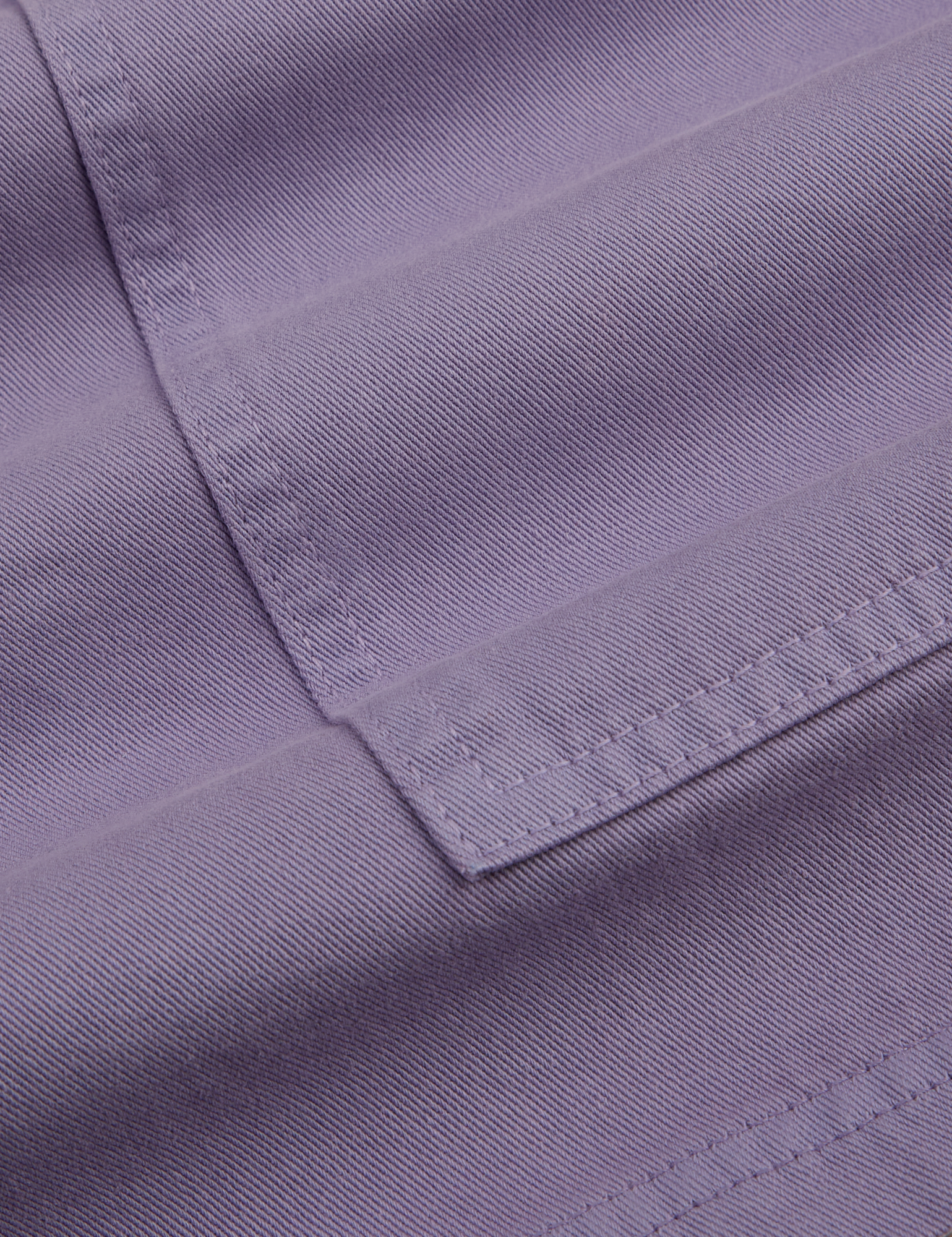 Classic Work Shorts in Faded Grape fabric detail close up