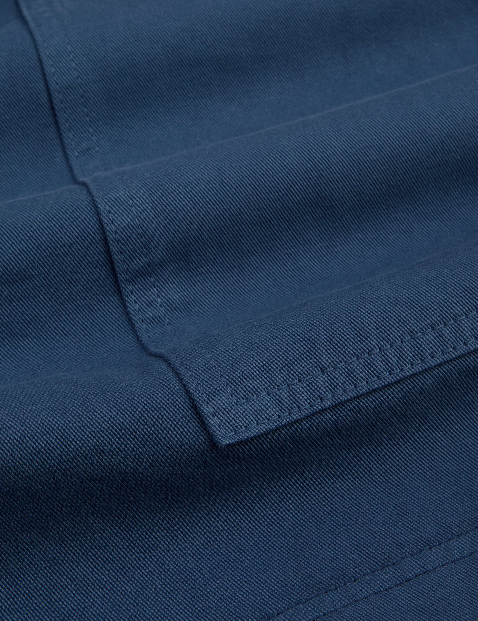 Classic Work Shorts in French Blue fabric detial close up