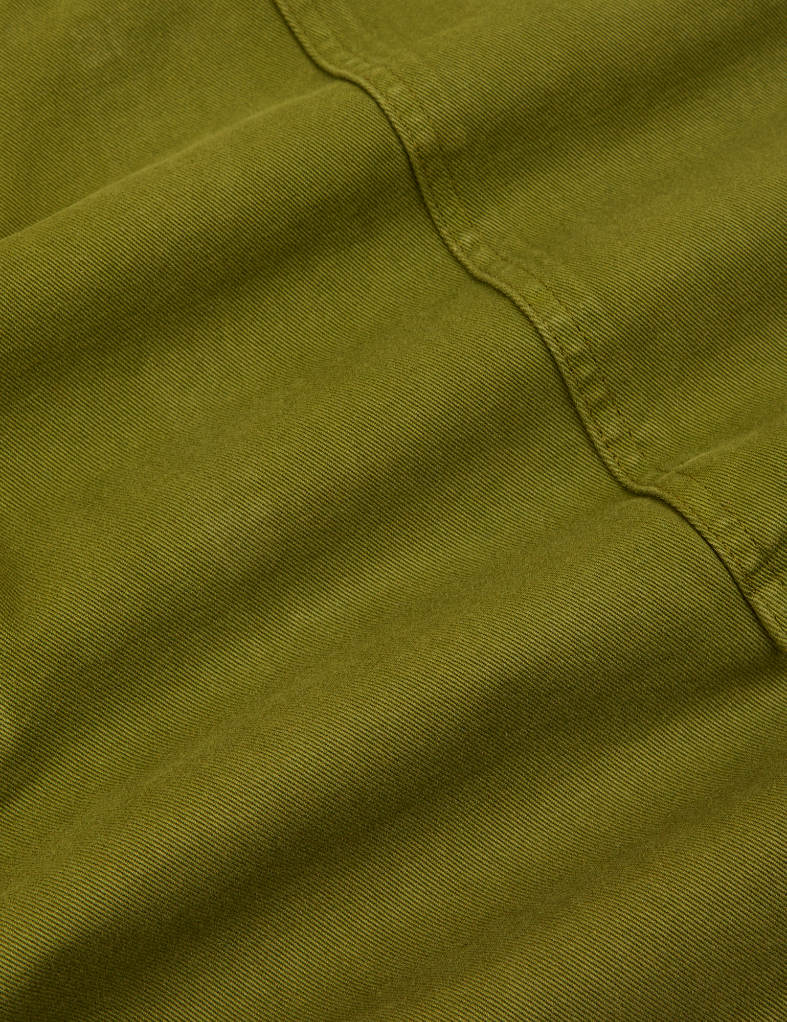 Classic Work Shorts in Summer Olive fabric detail close up