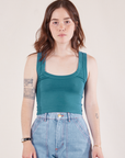 Hana is 5'3" and wearing P Cropped Tank Top in Marine Blue