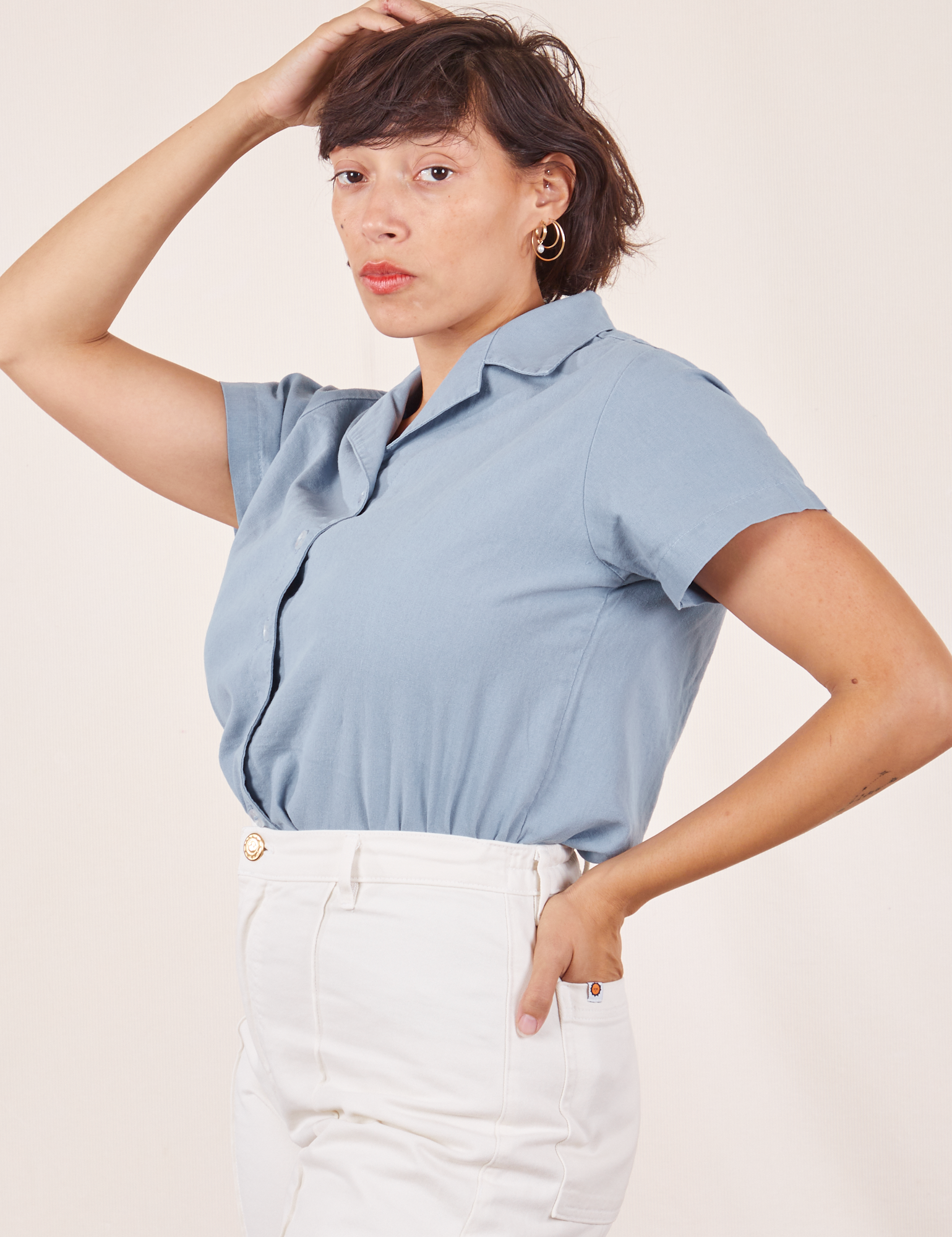 Side view of Pantry Button-Up in Periwinkle on Tiara
