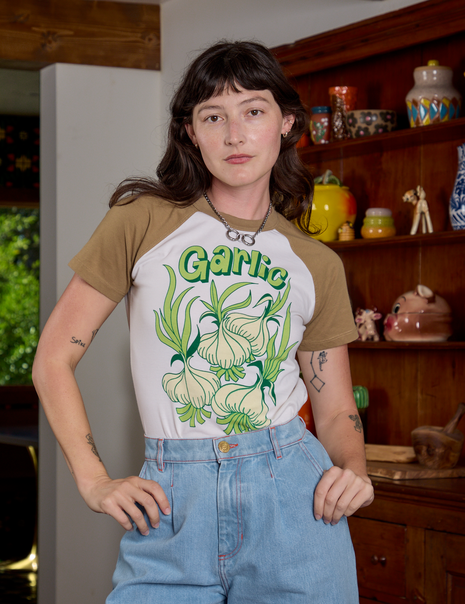Alex is 5'8" and wearing P Short Sleeve Raglan Tee in Garlic