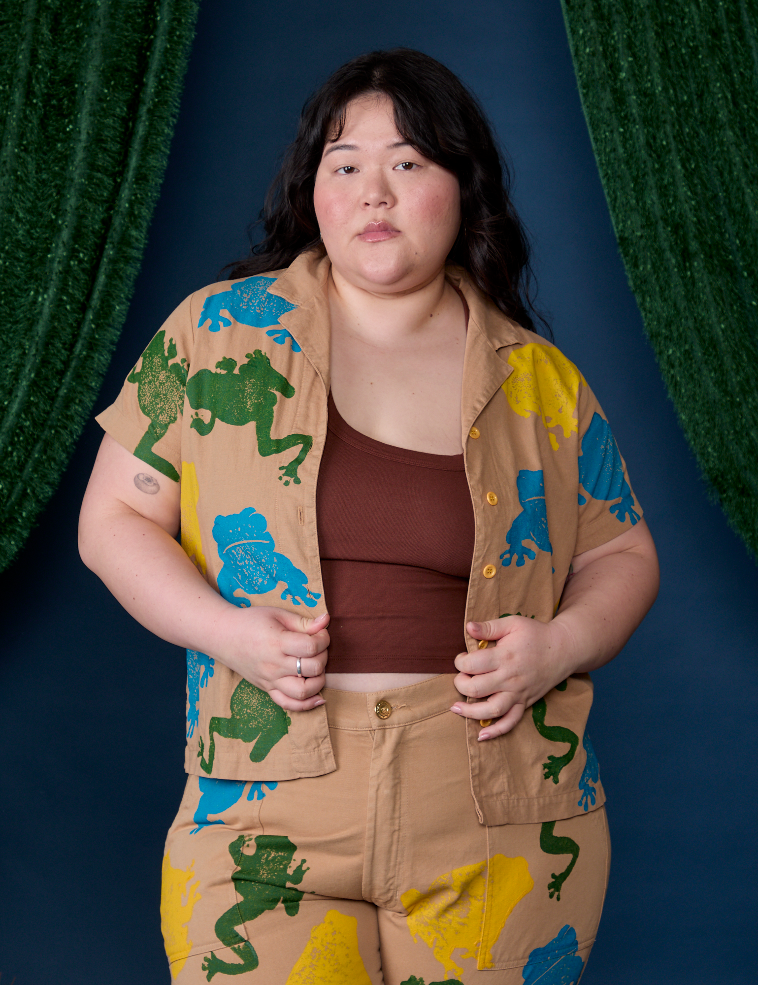 Paintstamped Pantry Button-Up - Froggy