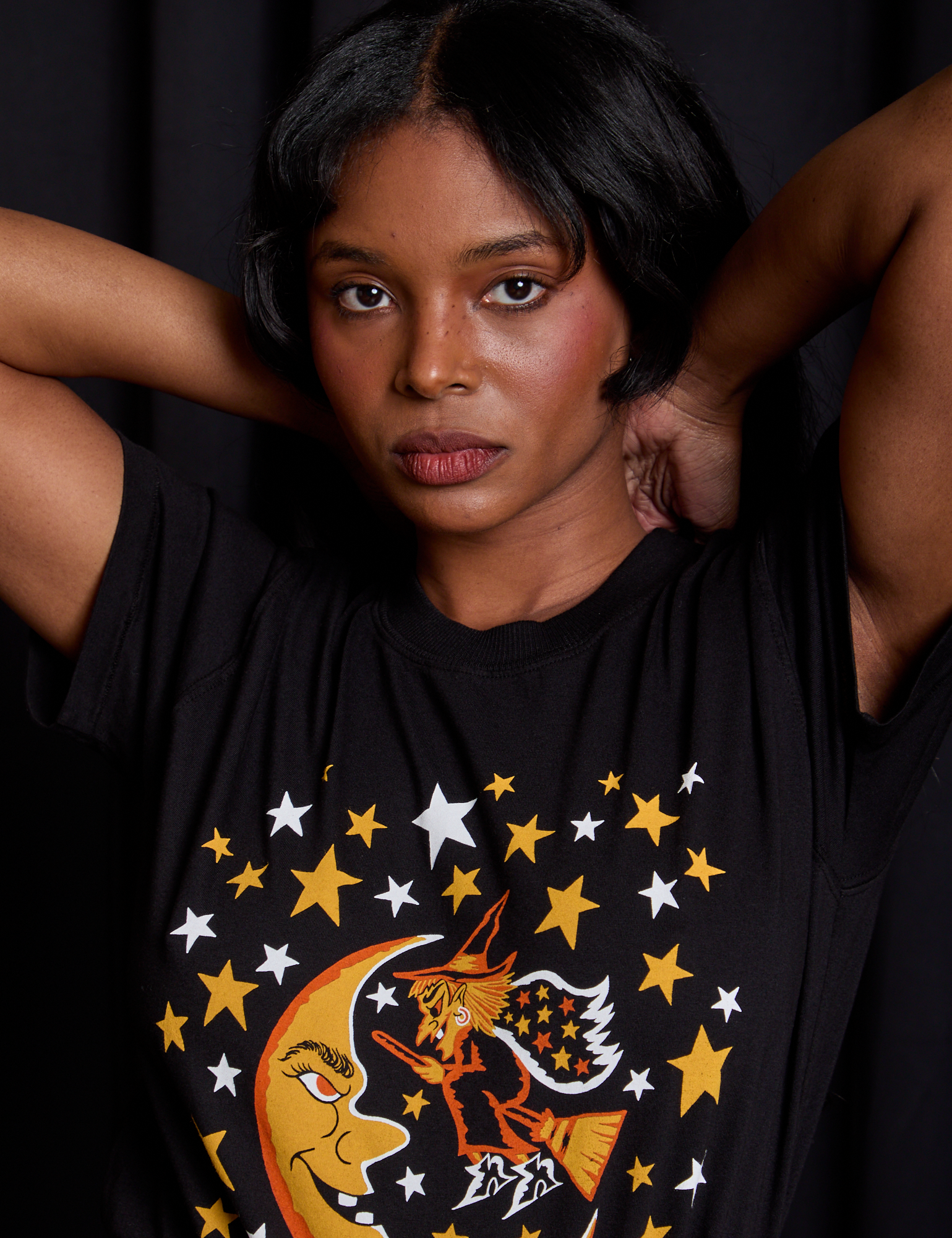 Vintage Tee in Moon &amp; Witch front close up on Kandia